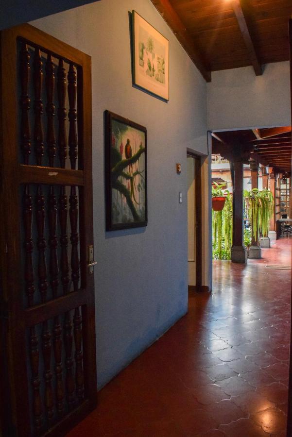 Dionisio Inn Antigua Exteriör bild