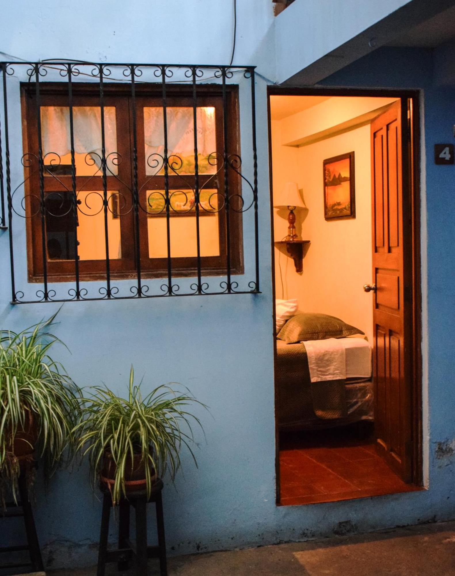 Dionisio Inn Antigua Exteriör bild
