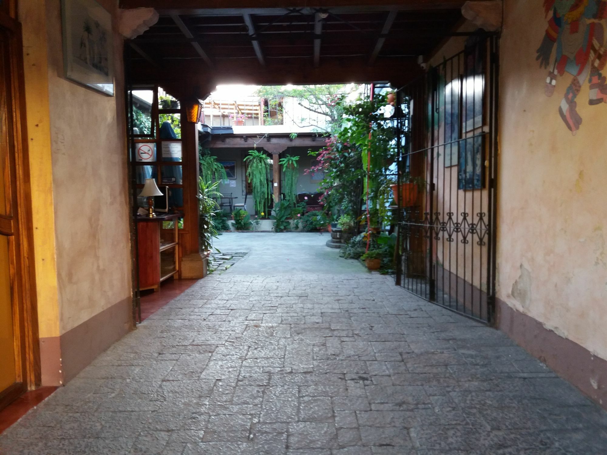 Dionisio Inn Antigua Exteriör bild