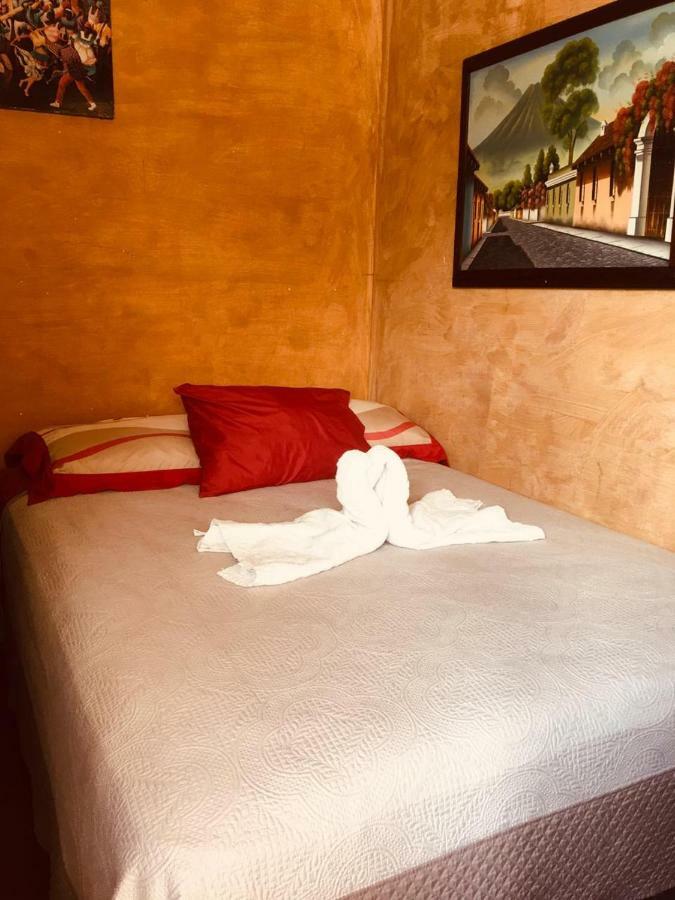 Dionisio Inn Antigua Exteriör bild